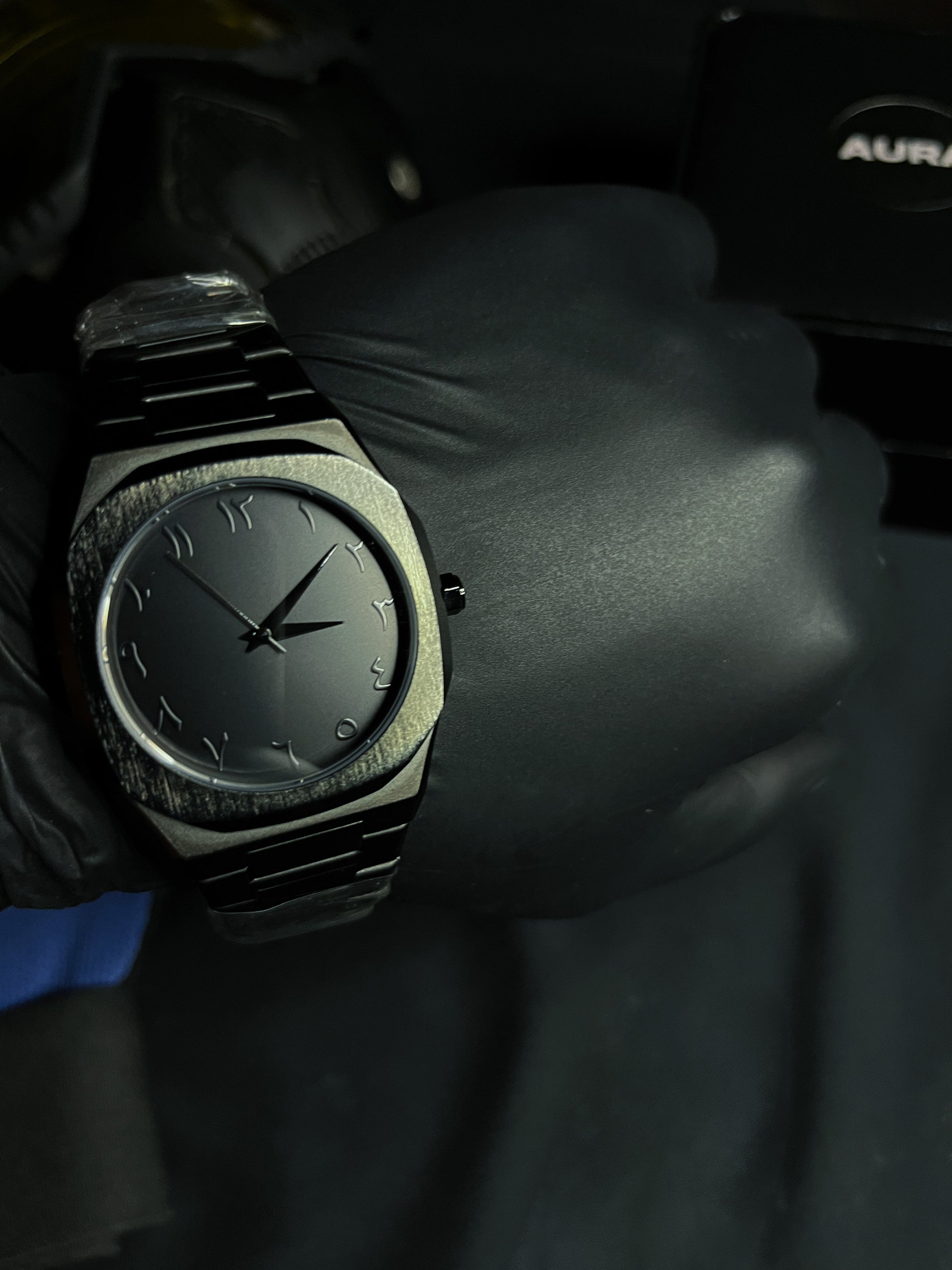 Aura Obsidian Elite – Arabic Dial