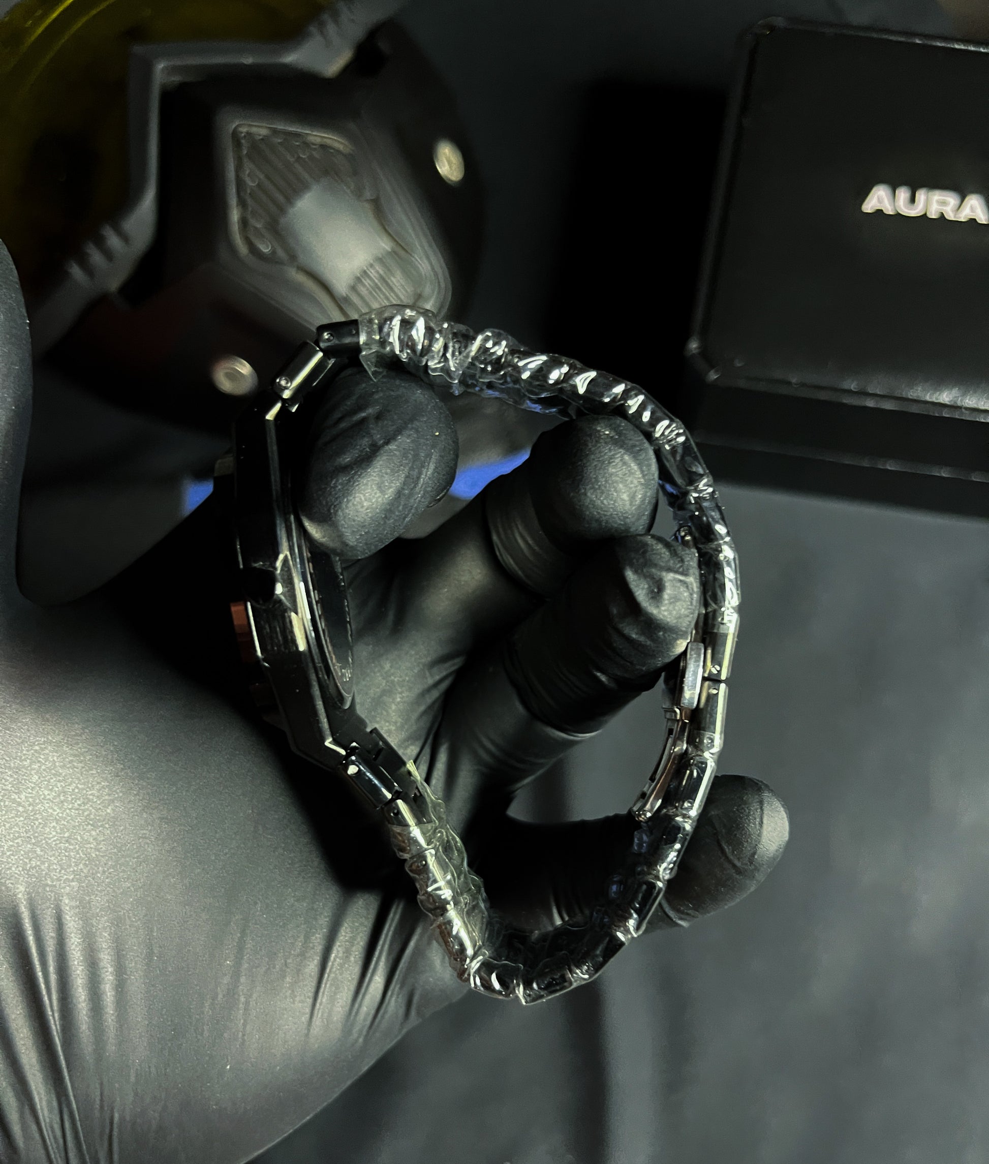Aura Obsidian Elite – Arabic Dial