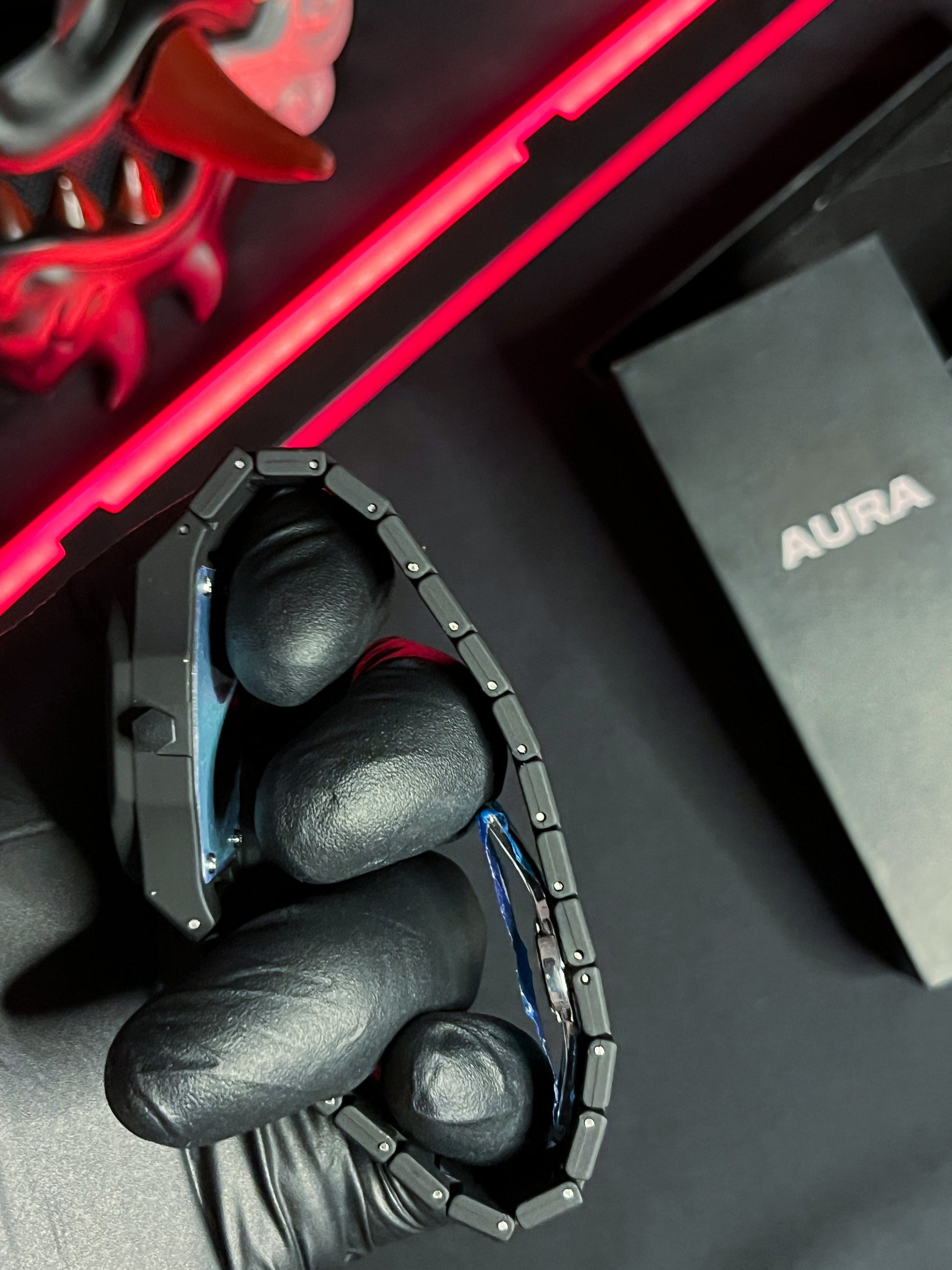 Aura Obsidian Arabic